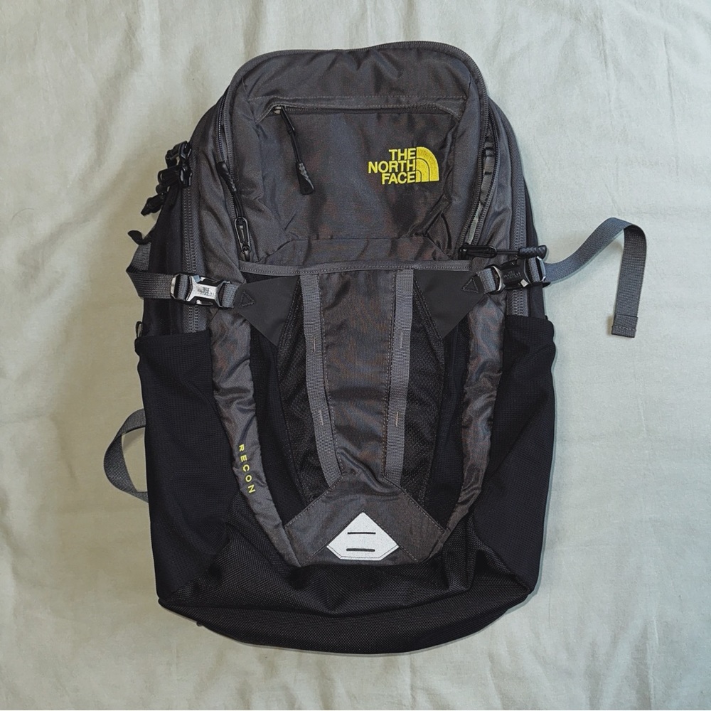 The North Face Recon Backpack - Asphalt Grey/Sulphur Spring Green